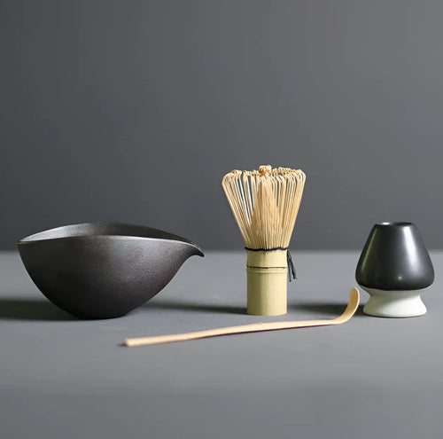 Kit matcha Chashiro 4 pièces coloris noir : bol, fouet chasen, cuillère et support